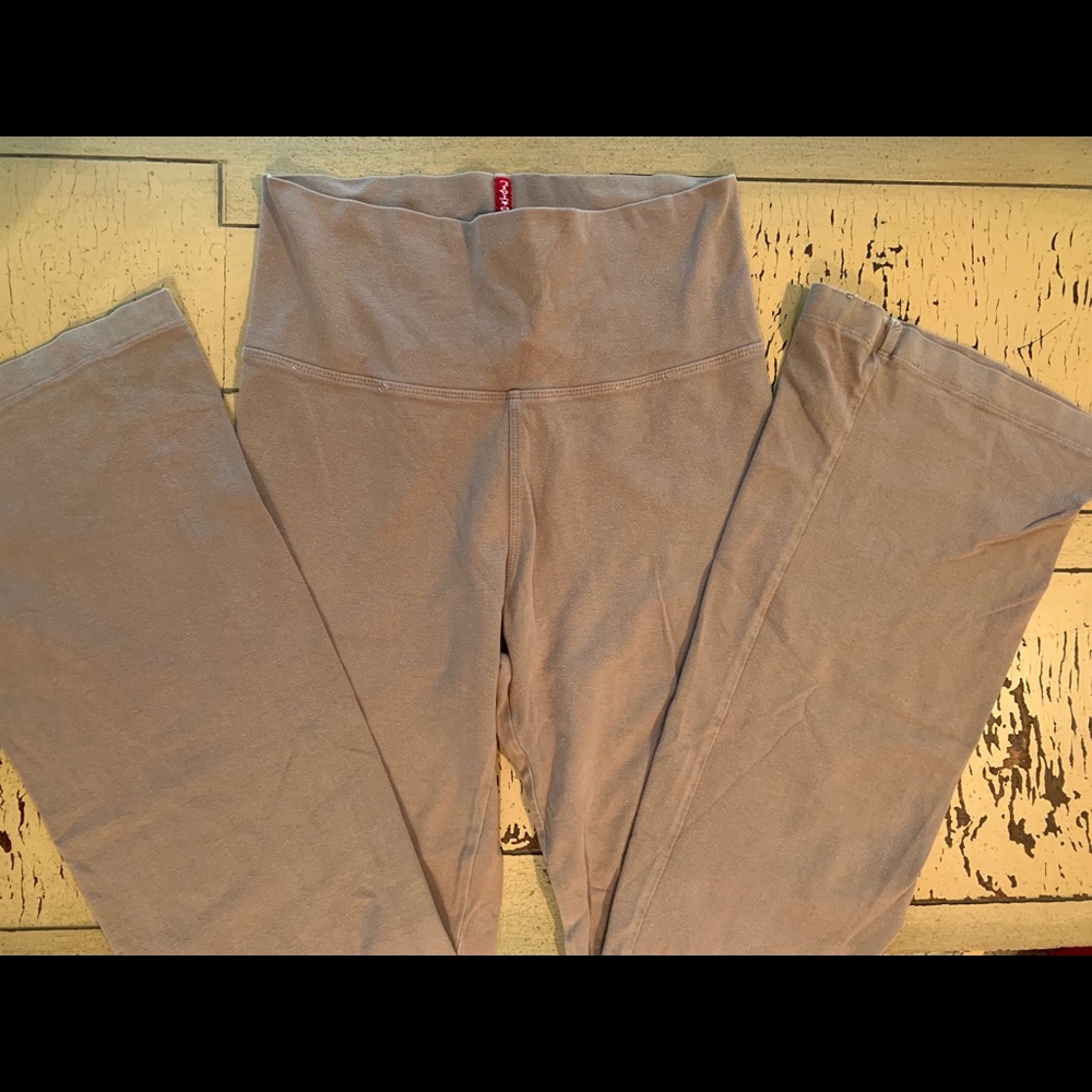 Hard Tail Flare Tan leggings